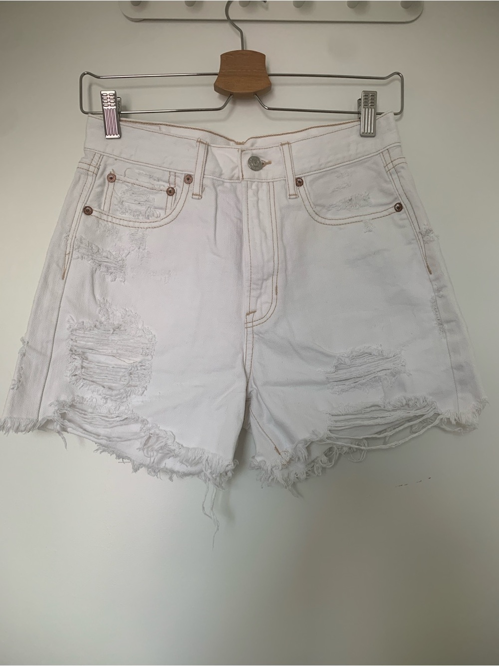 American Eagle White Distressed High-Waist Women's Denim Shorts